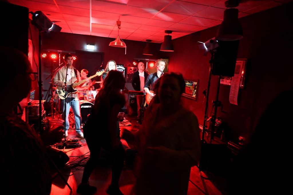 ../Images/10 jaar Ro's Barbershop 096.jpg